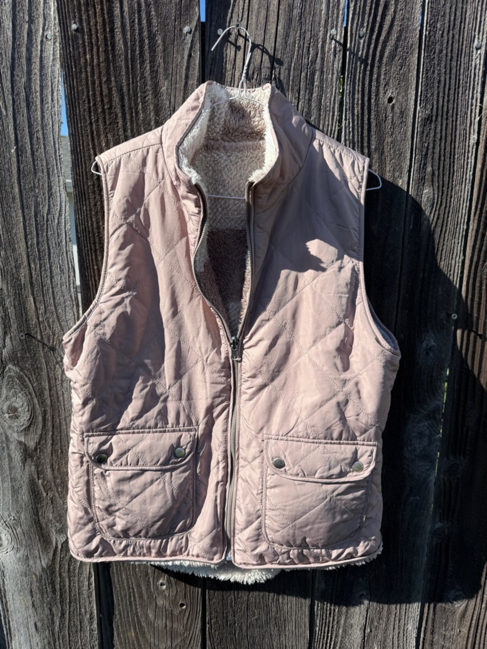 Men's Quilted Sherpa-Lined Vest - Pink
